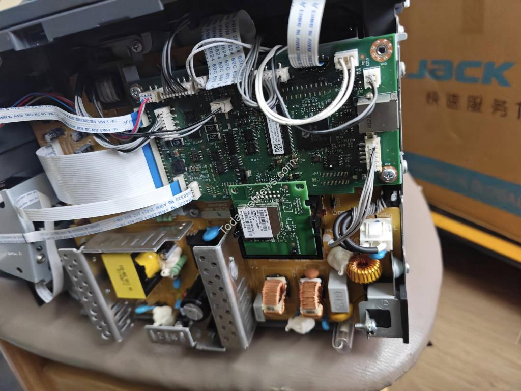 HP Neverstop laser 1000w printer cannot pull paper 2.jpg