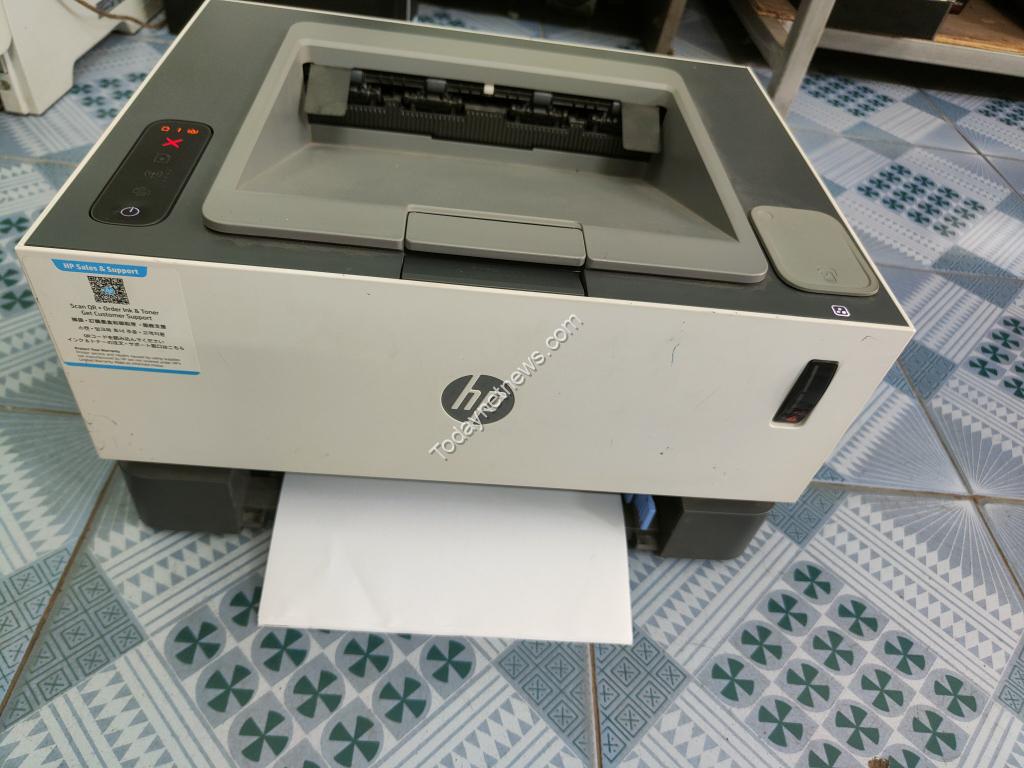 HP Neverstop laser 1000w printer reports toner error 1.jpg