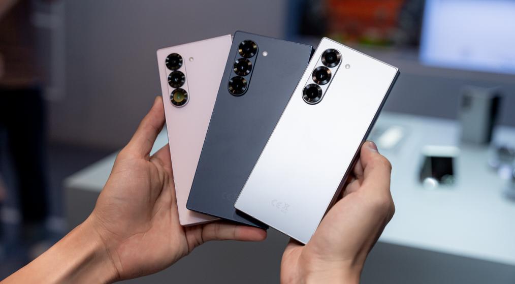 galaxy-z-fold6-reviews-design-screen-camera-rerformance-7.jpg