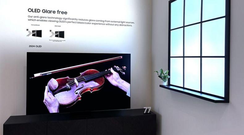 samsung oled s95d tv uses advanced glare free technology to prevent glare 5