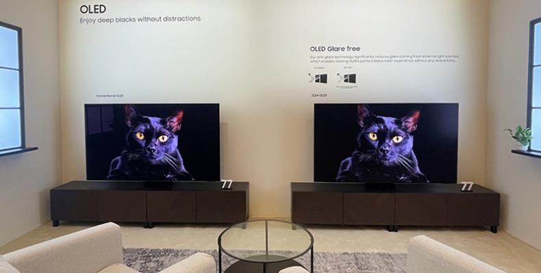 samsung oled s95d tv uses advanced glare free technology to prevent glare 6