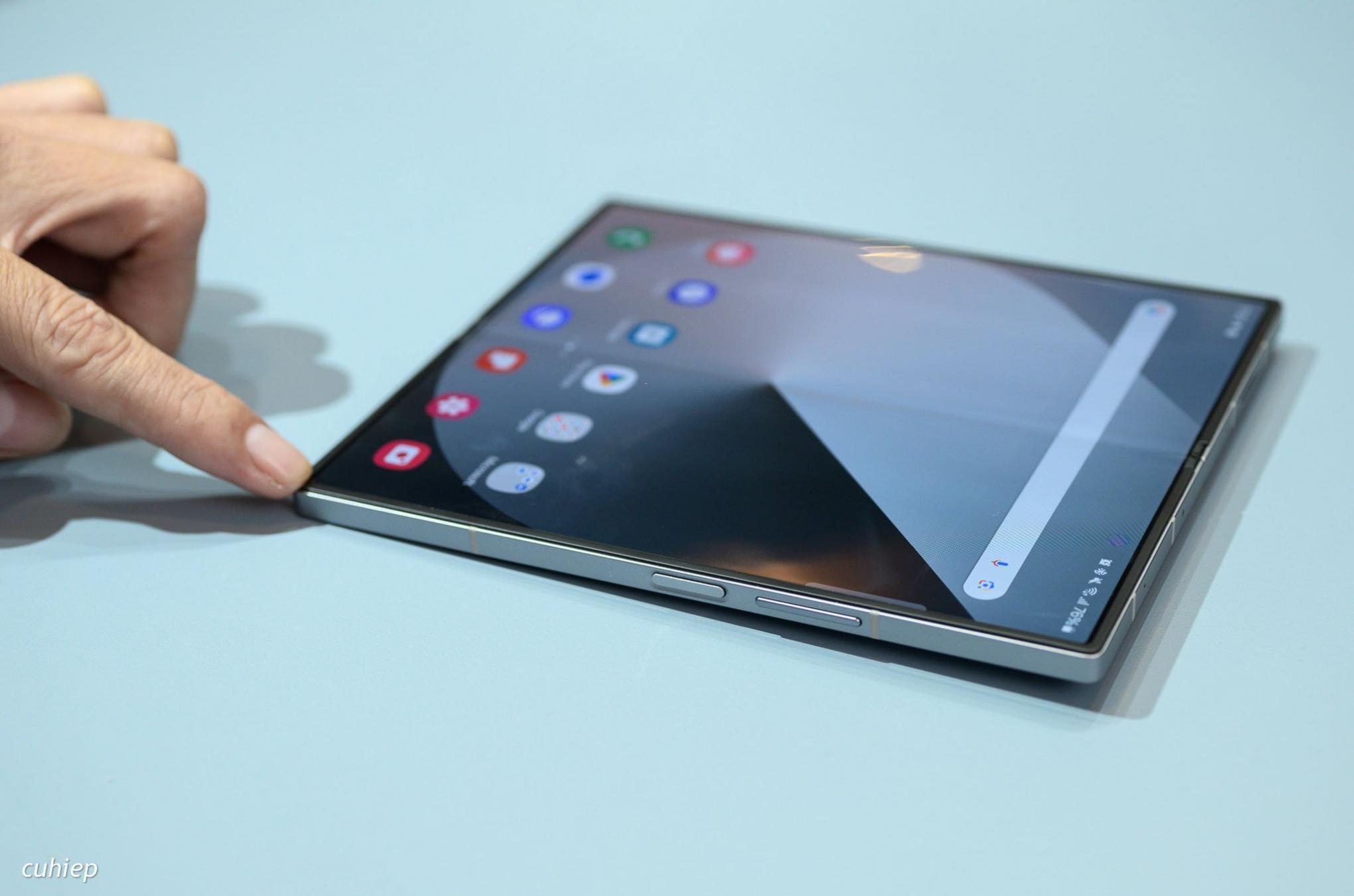 samsung galaxy z fold6 unboxing and review 14